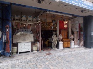 Uno de los anticuarios del barrio de Sablon, concretamente en la Rue des Minimes