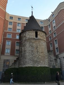 Torre Negra (primera muralla)