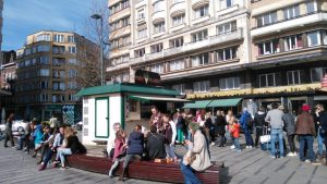 Friterie Flagey una de las esencias de la plaza