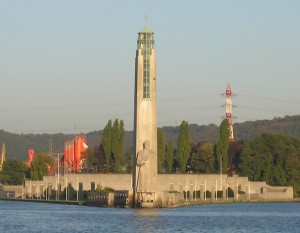 Canal albert i monument