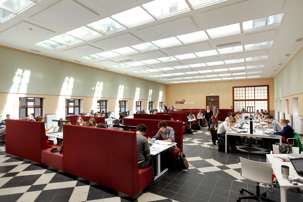 ¿Buscando un lugar para estudiar? agoralr