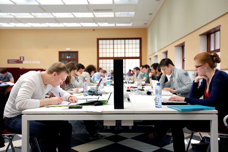¿Buscando un lugar para estudiar? image