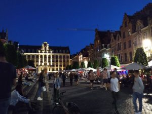 IMG 20190615 225543 300x225 Oude Markt, la barra de...