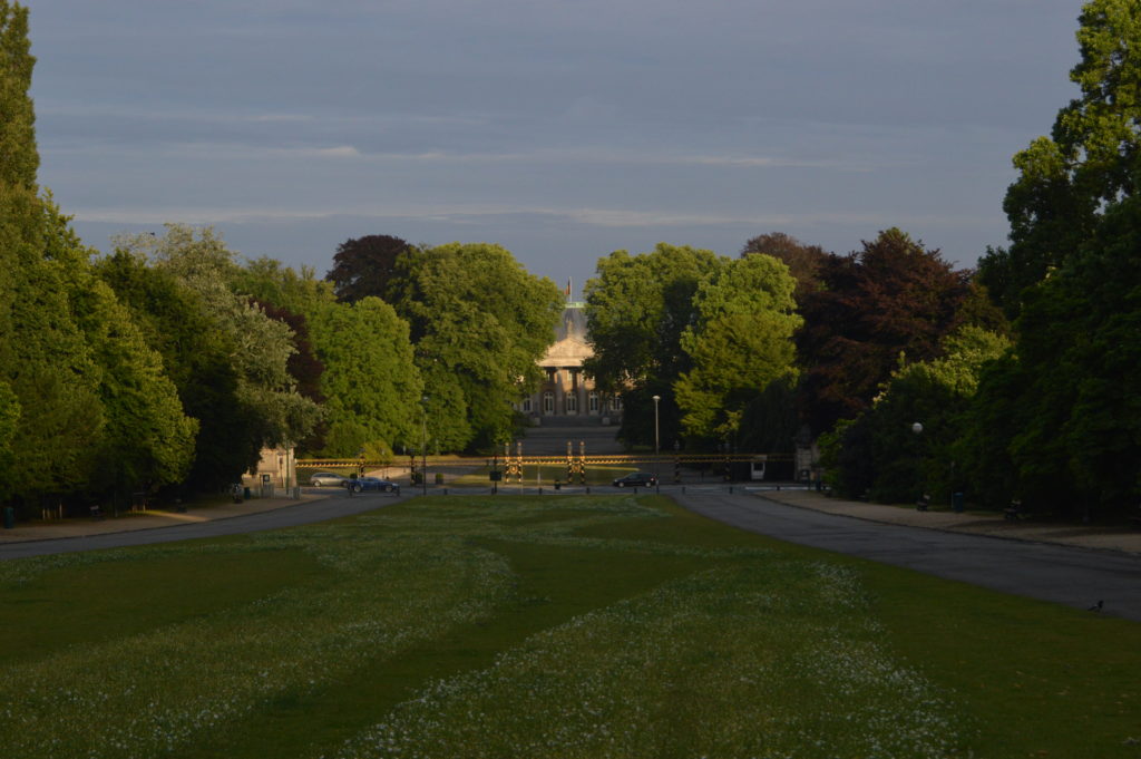 Vista del Palacio Real desde el monumento a Leopoldo I en el Parc de Laeken