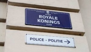 Bilingual French Dutch signs in Brussels